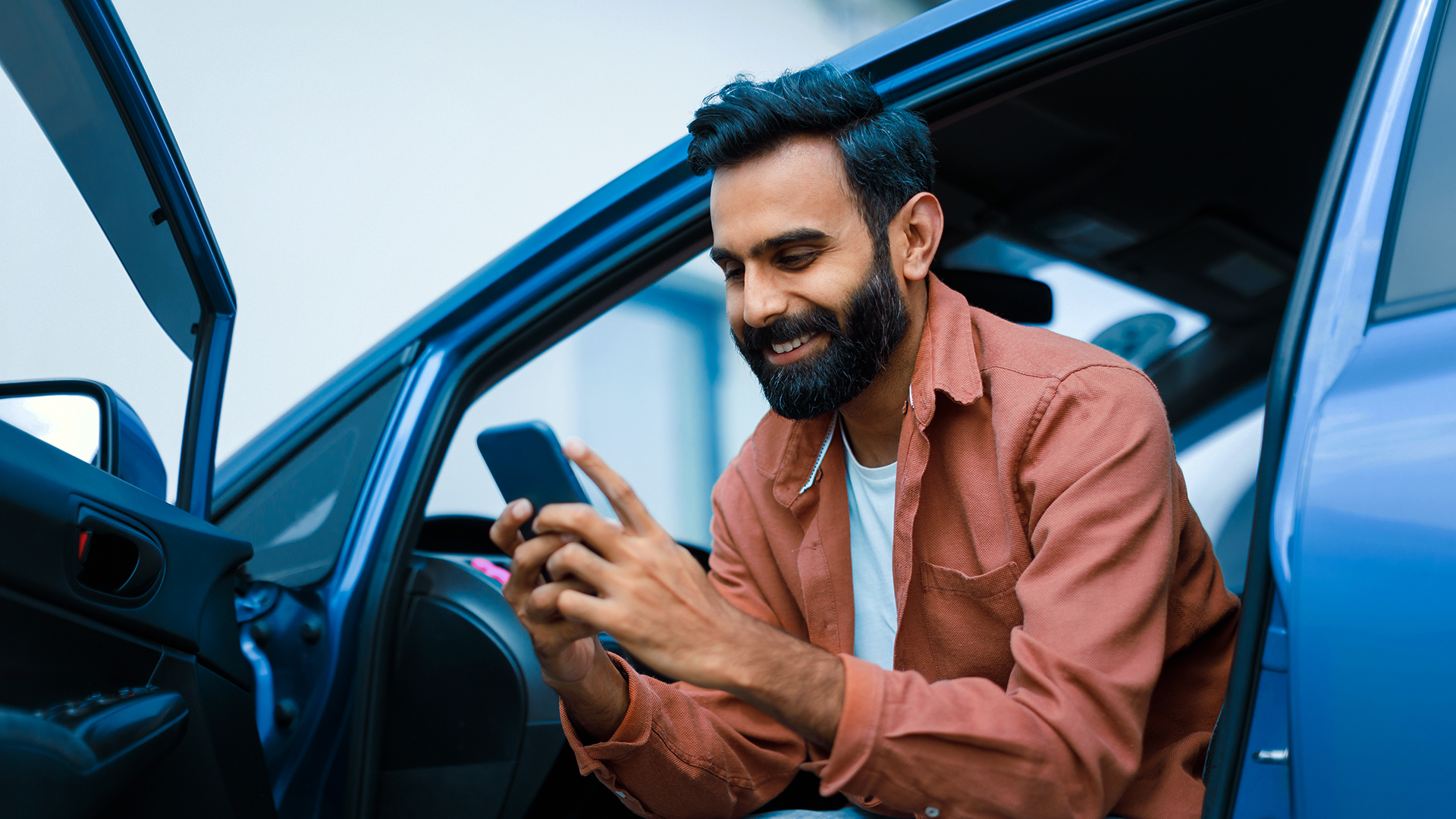​When it comes to buying a car, today’s consumers expect convenience, efficiency, and a contact-free option. Digitisation can help provide that experience. 